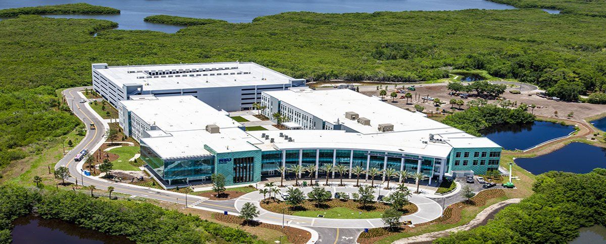 59DRKCOM7 01 1902 45528f07 1920w