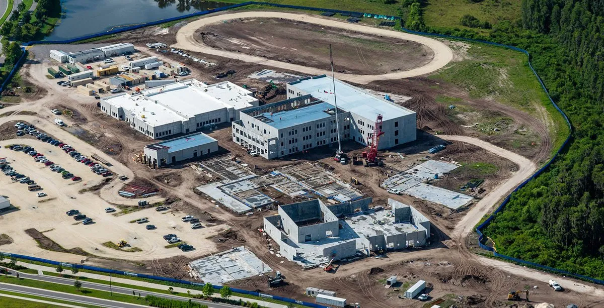 StarkeyK 87 7 2002 50621750 1920w 1